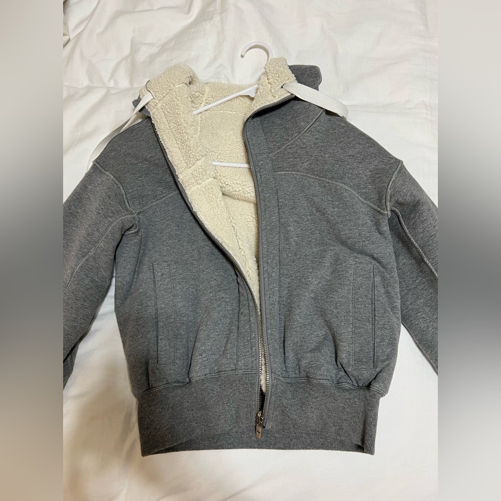 NO LONGER SOLD RARE lululemon cropped fleece zip up